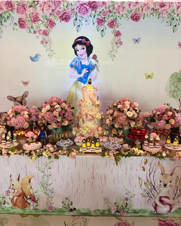 تم تولد سفید برفی - Snow White